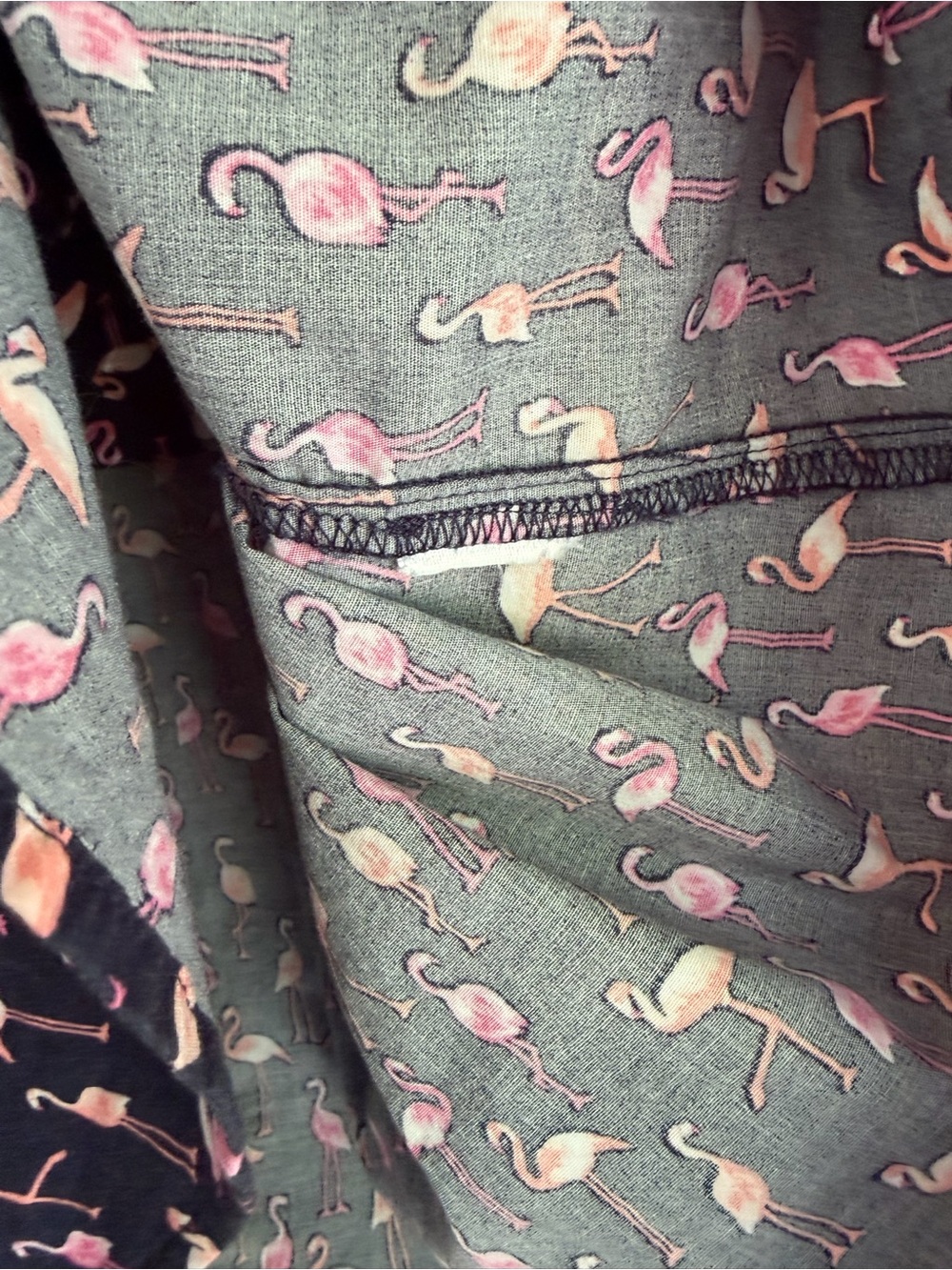 Talbots Navy Blue and Pink Flamingo Print Sleeveless Button Down Blouse Size Mp - Picture 5 of 5